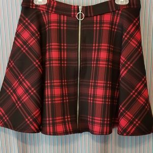 Hot Topic plaid skirt
